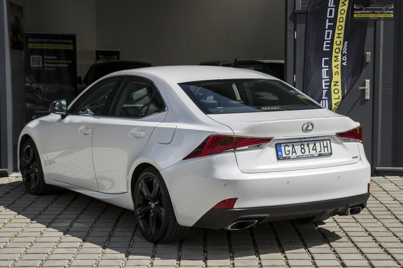 Lexus IS - Zdjęcie 13