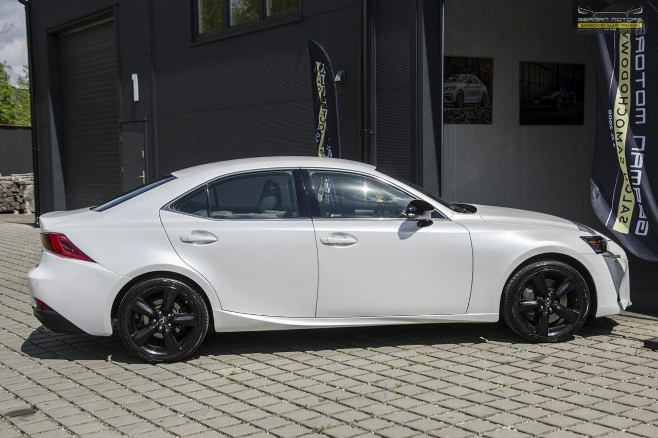 Lexus IS - Zdjęcie 18