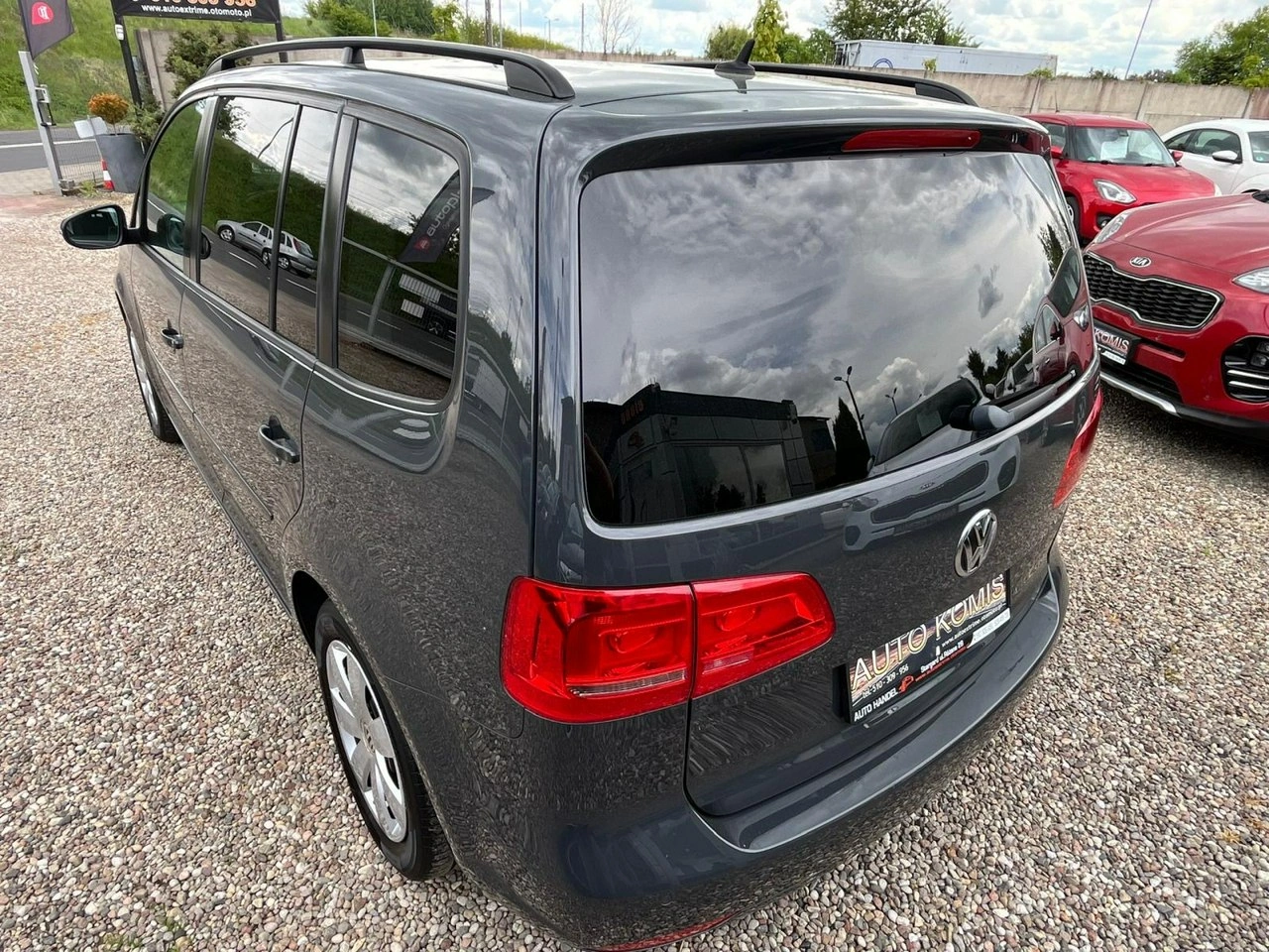 Volkswagen Touran - Zdjęcie 24