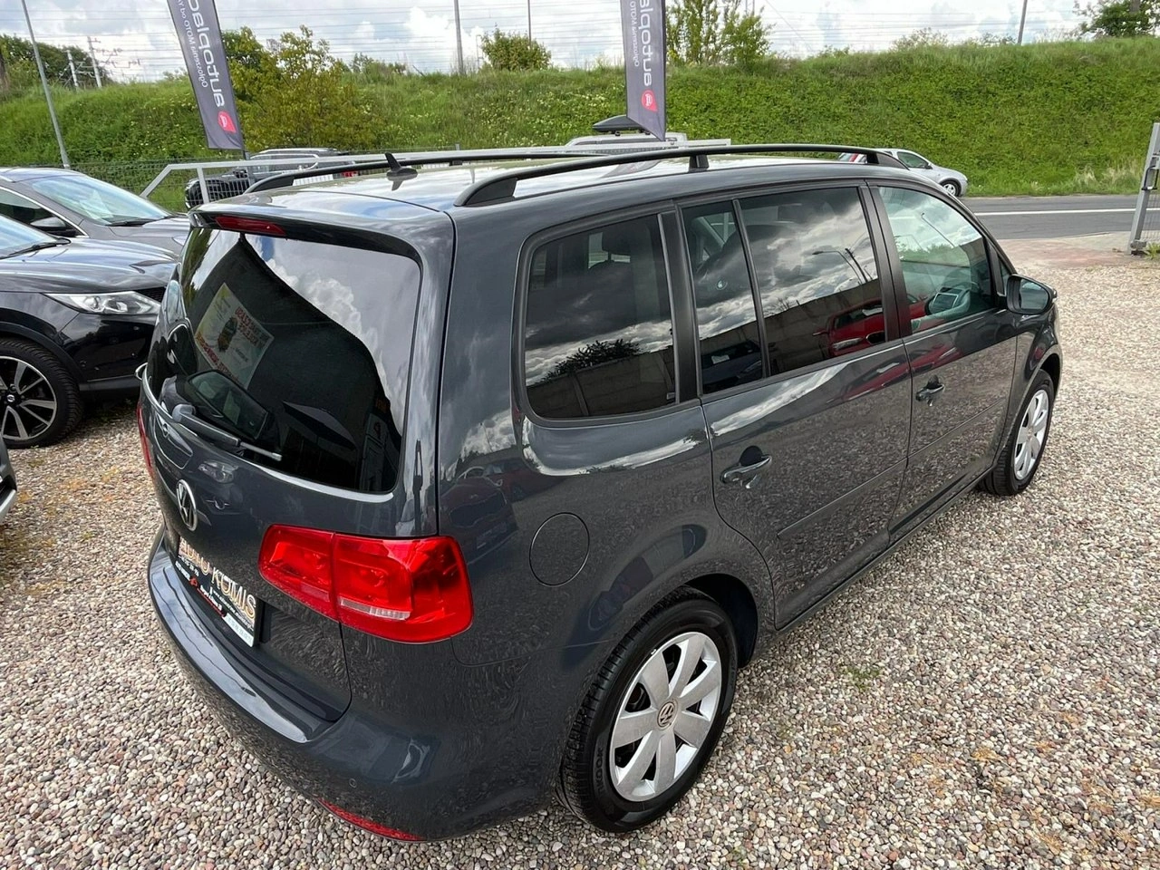 Volkswagen Touran - Zdjęcie 25