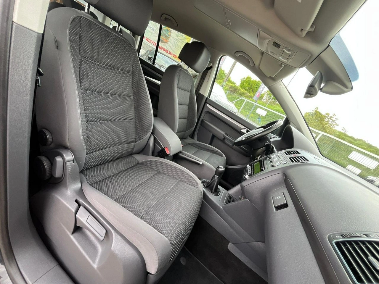 Volkswagen Touran - Zdjęcie 38