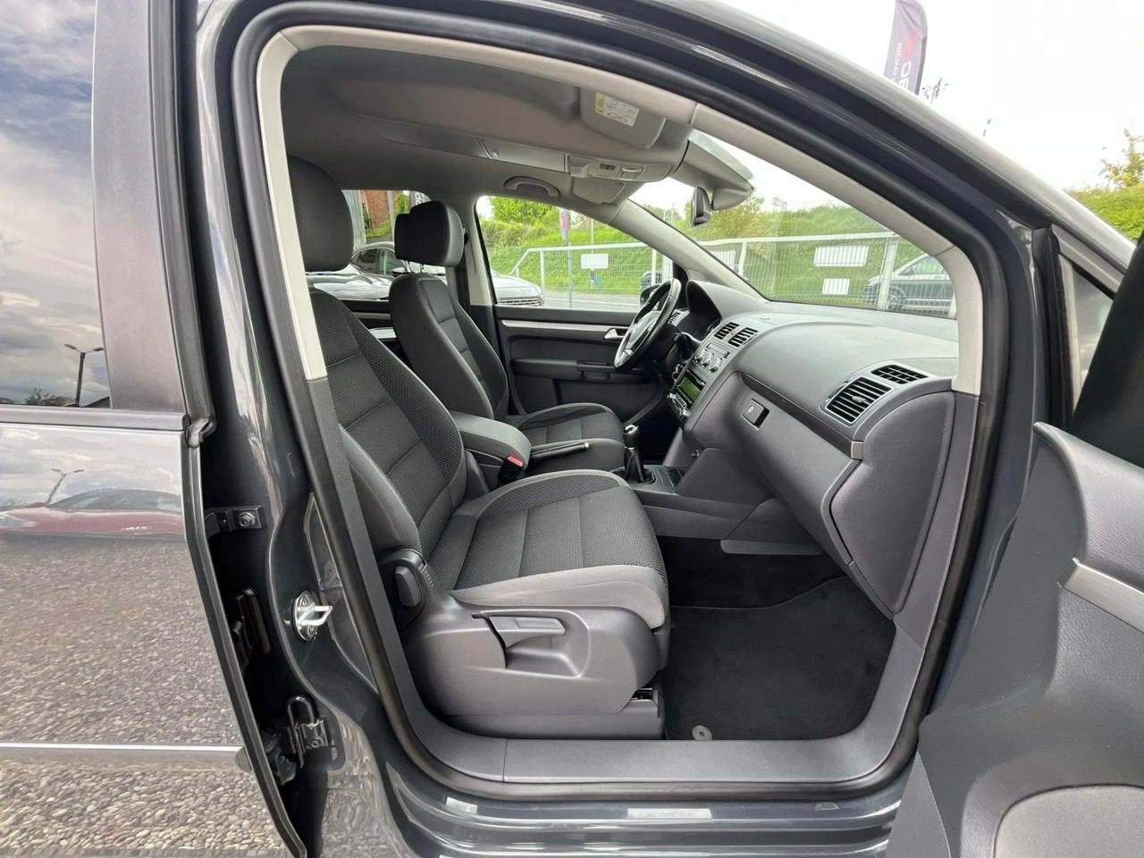 Volkswagen Touran - Zdjęcie 7