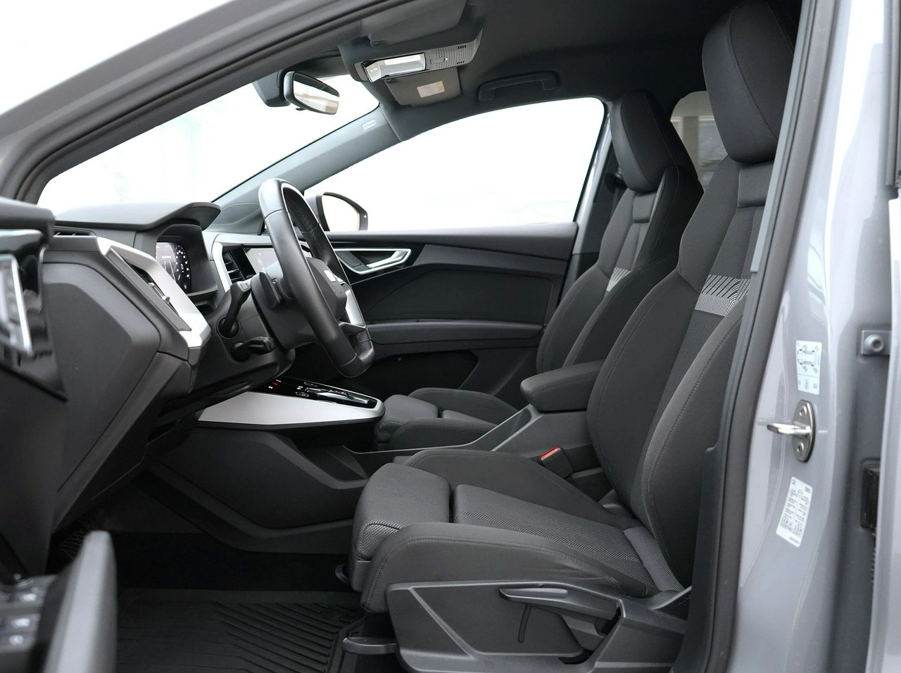 Audi Q4 e-tron - Zdjęcie 12