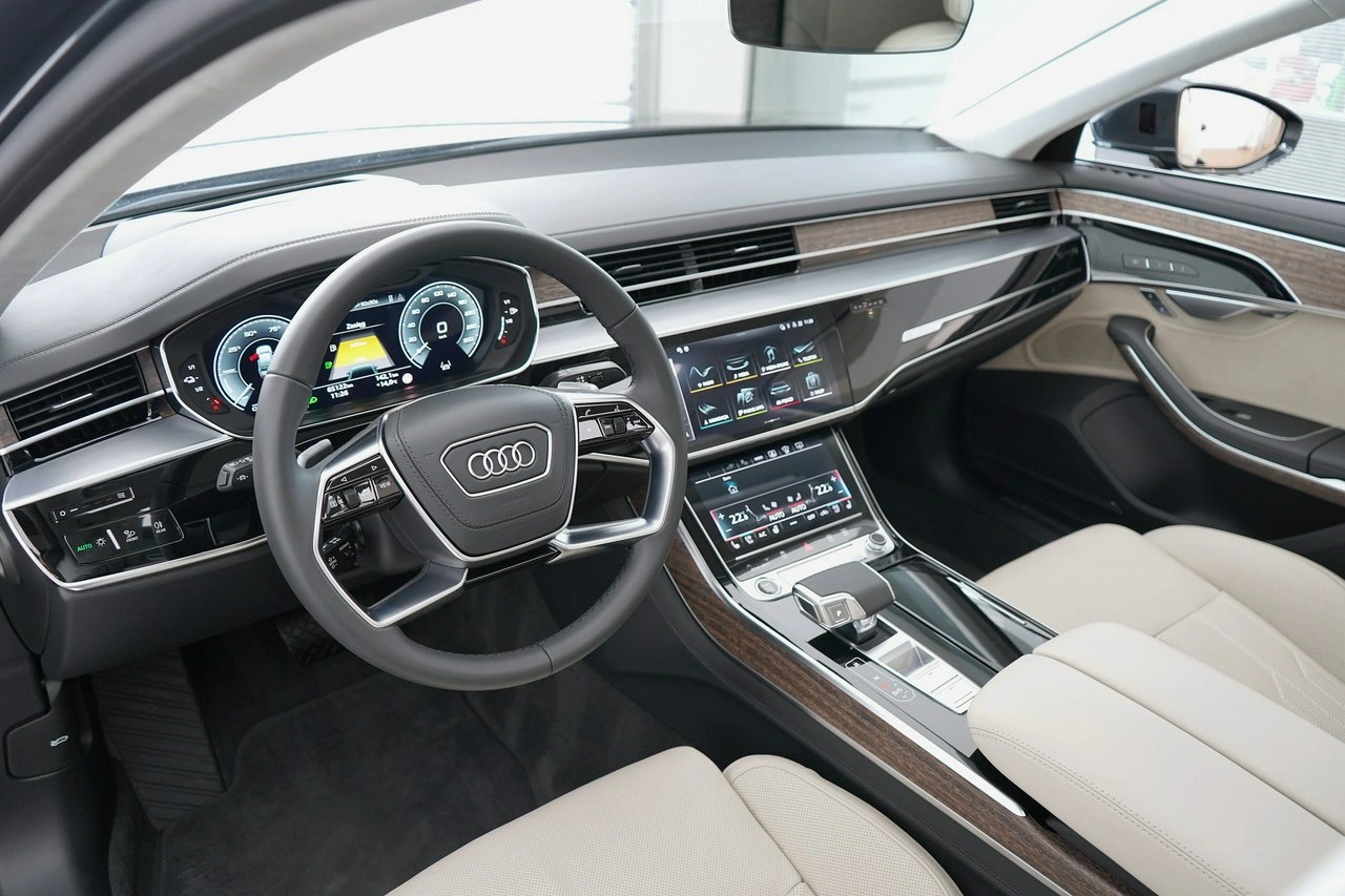 Audi A8 - Zdjęcie 14
