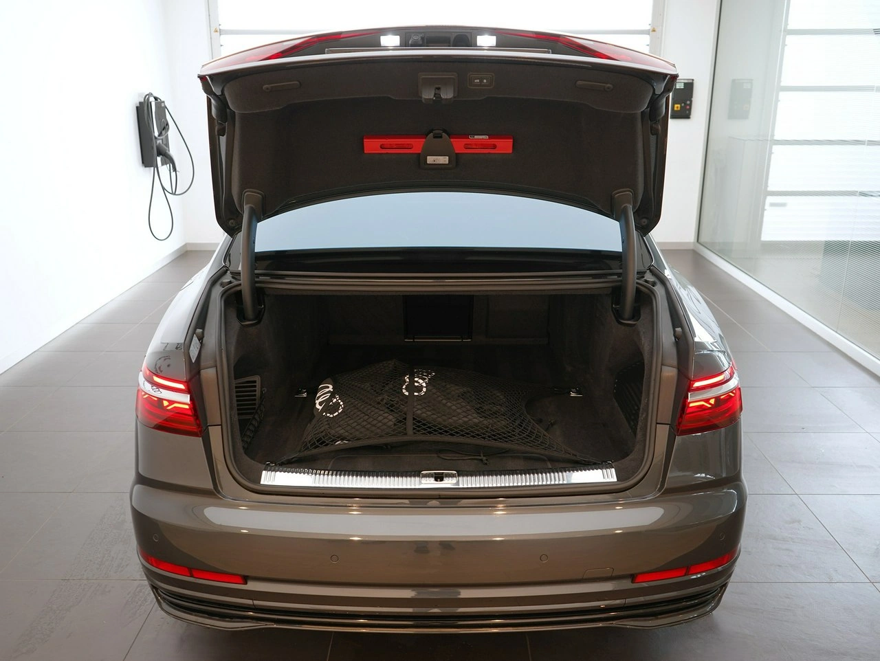 Audi A8 - Zdjęcie 11