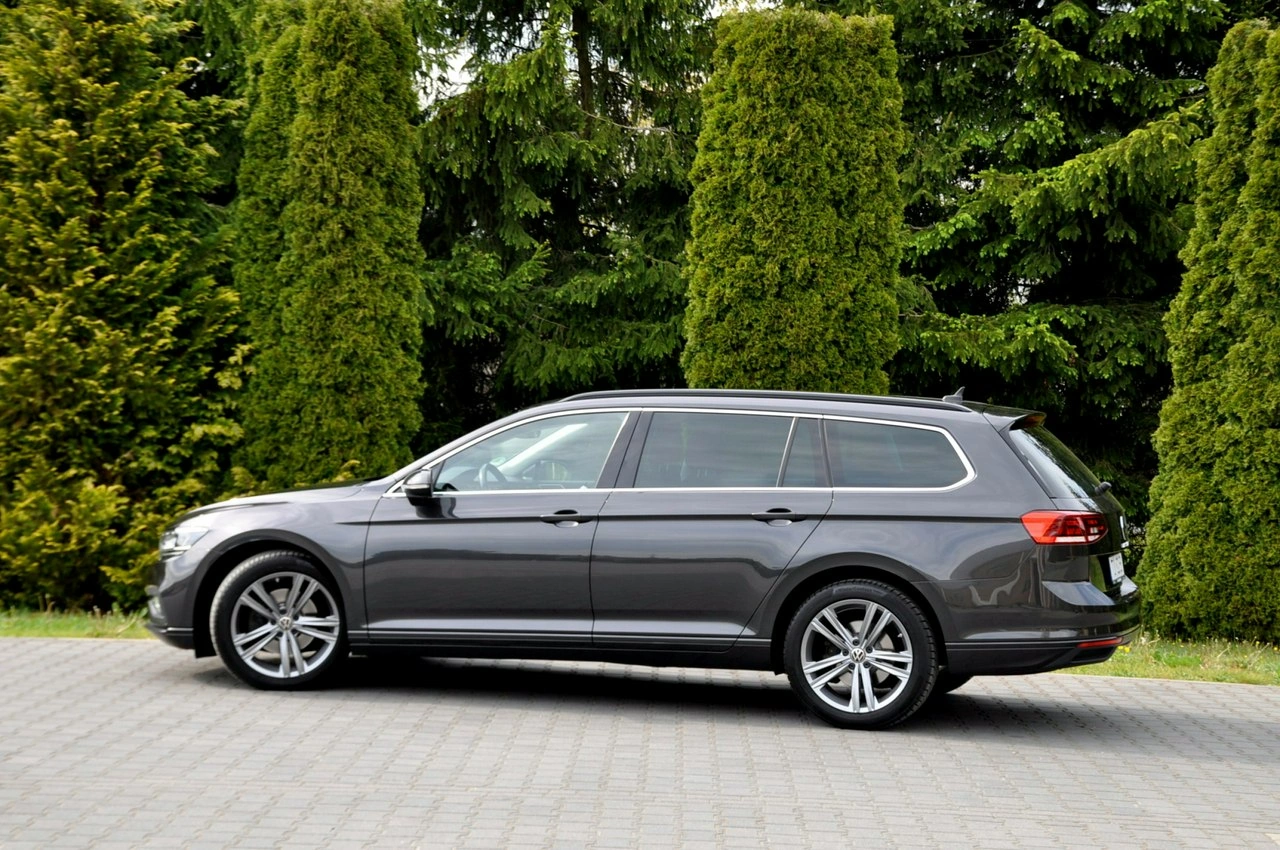 Volkswagen Passat Variant - Zdjęcie 12