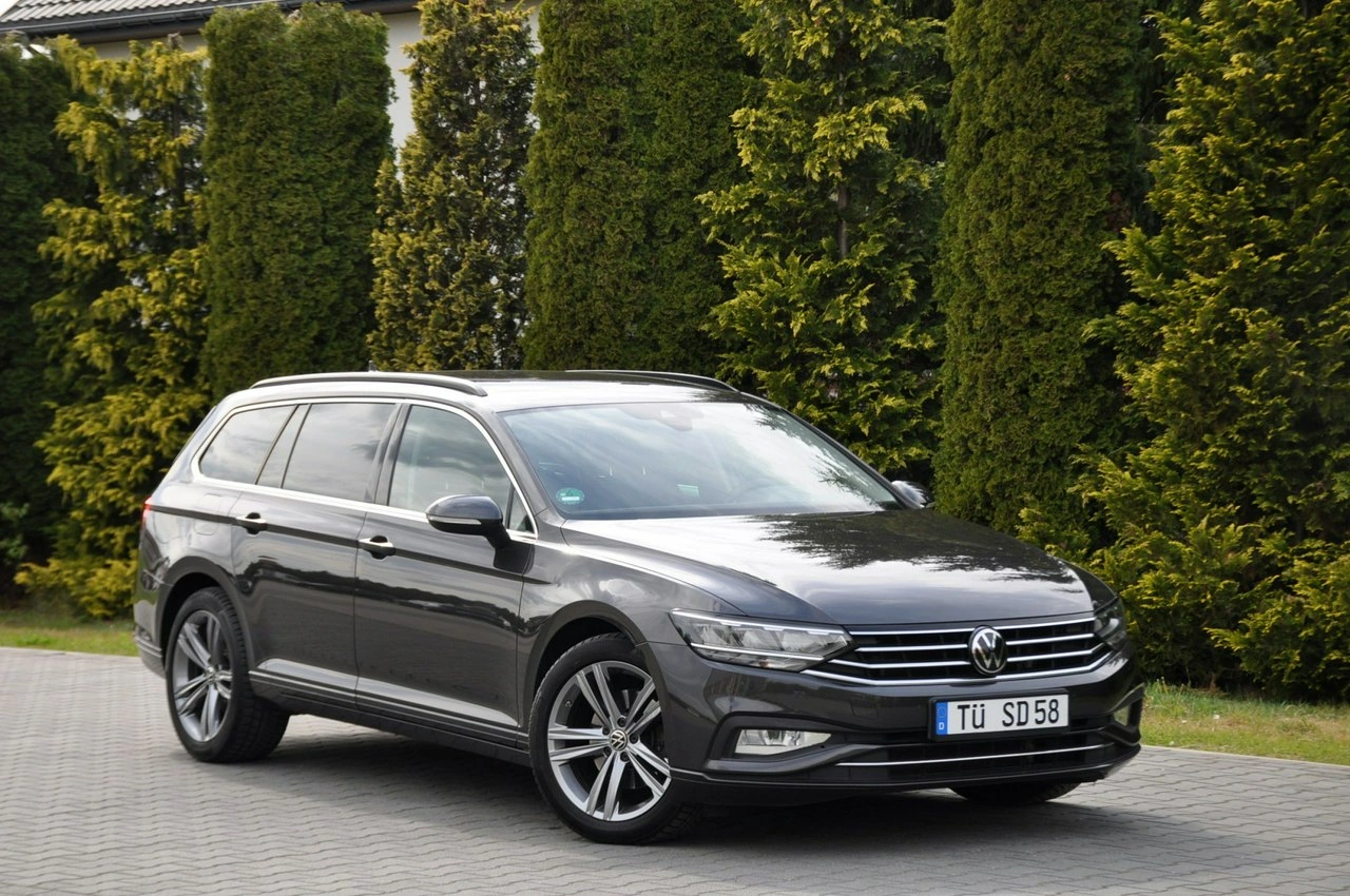 Volkswagen Passat Variant - Zdjęcie 1