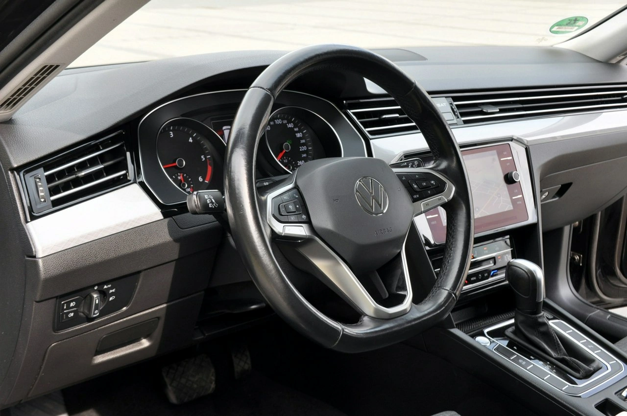 Volkswagen Passat Variant - Zdjęcie 22