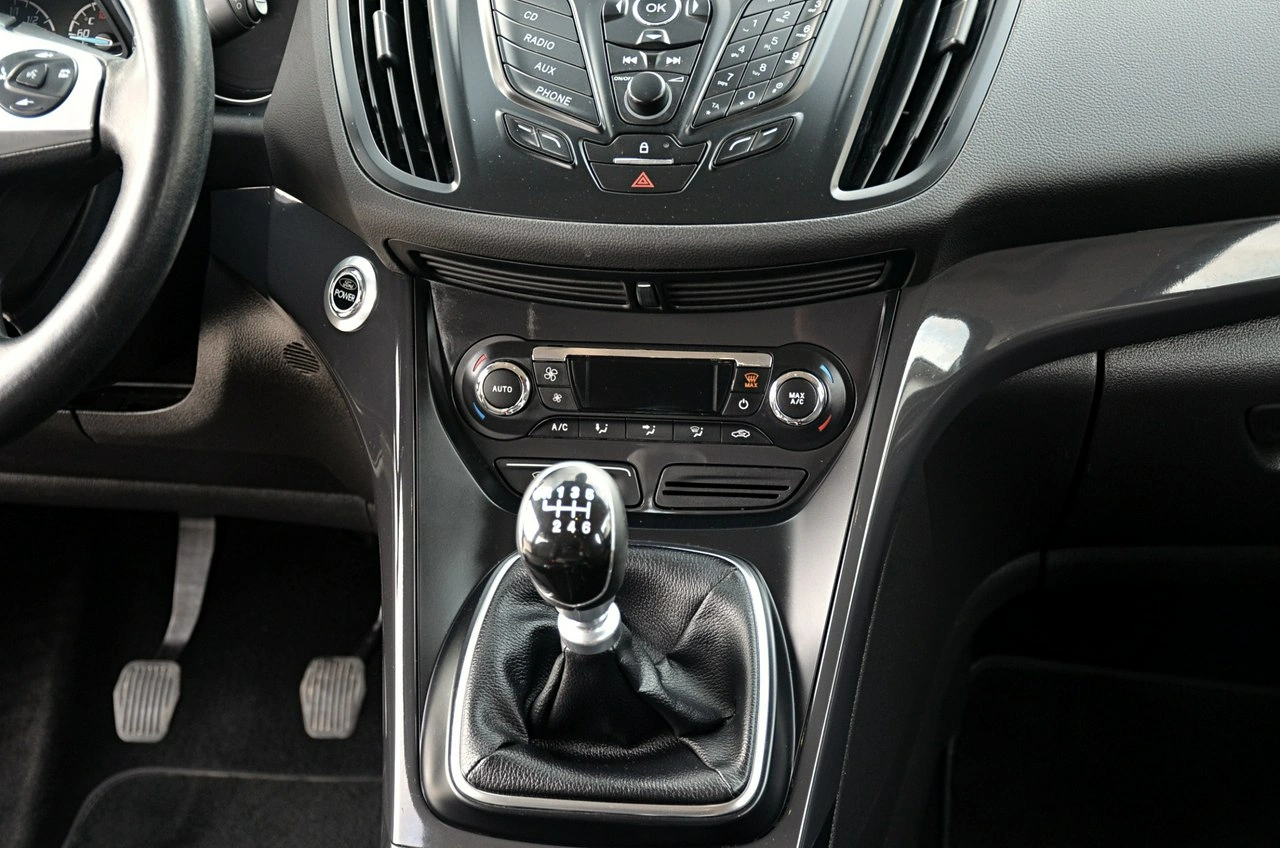 Ford Kuga - Zdjęcie 16