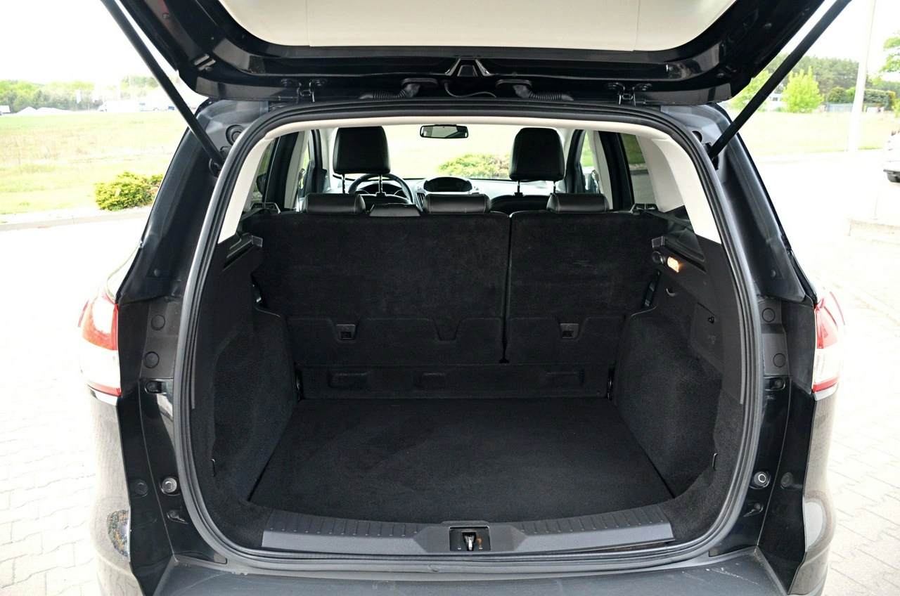 Ford Kuga - Zdjęcie 21