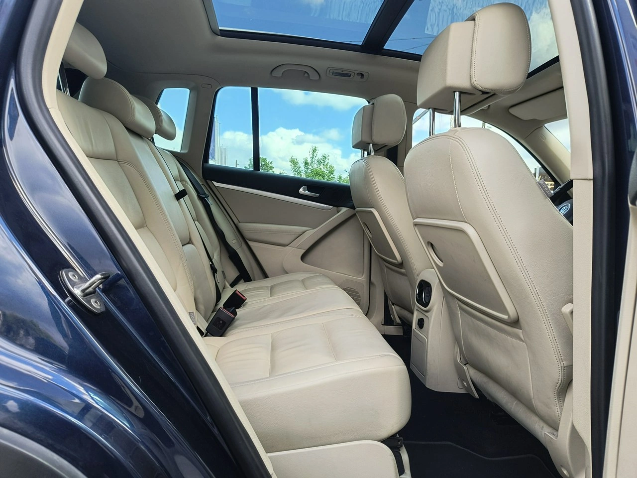 Volkswagen Tiguan - Zdjęcie 12