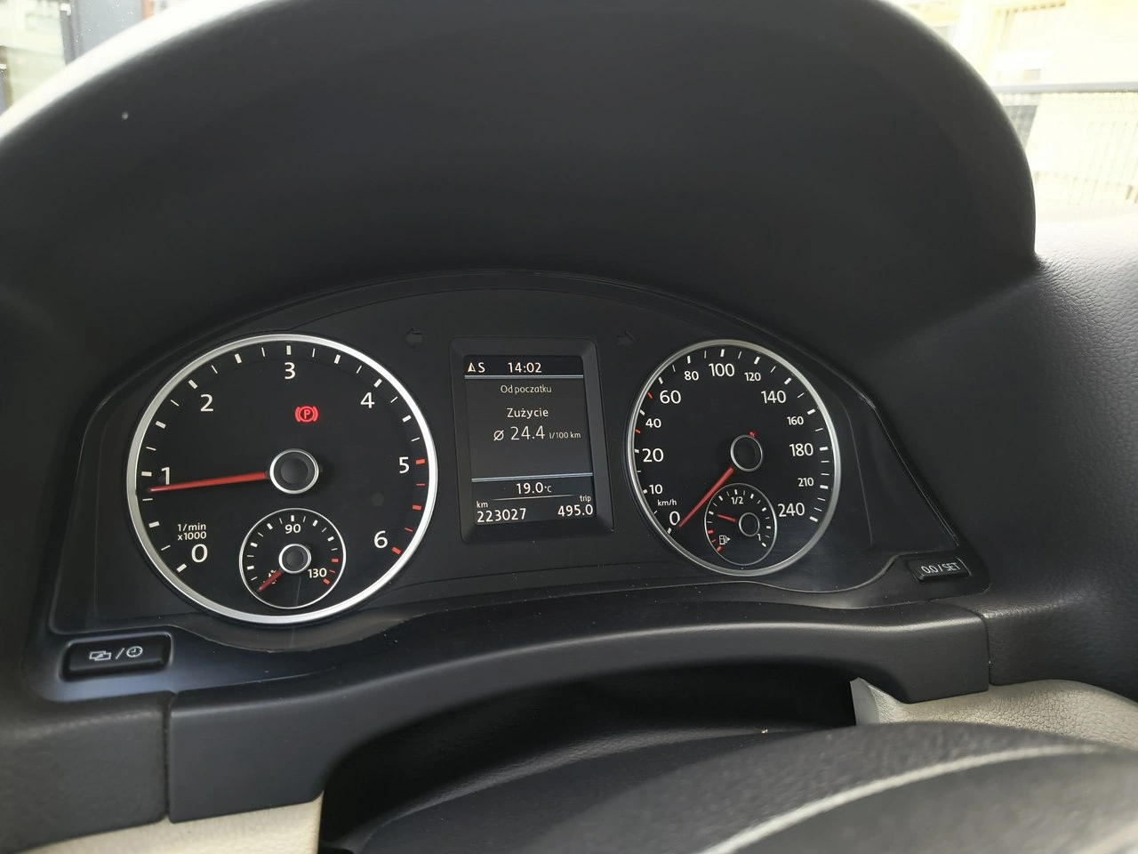 Volkswagen Tiguan - Zdjęcie 17