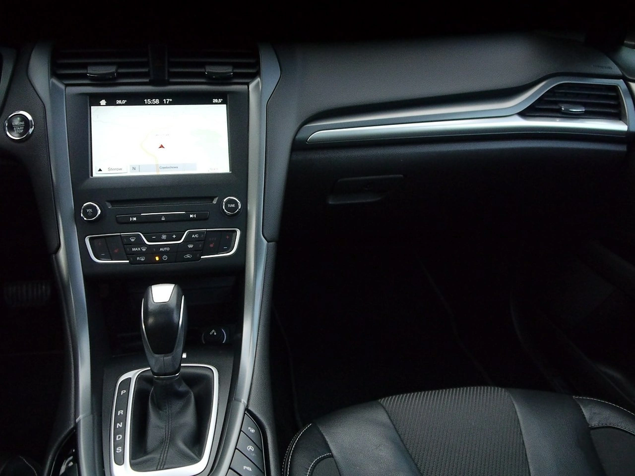 Ford Mondeo - Zdjęcie 24