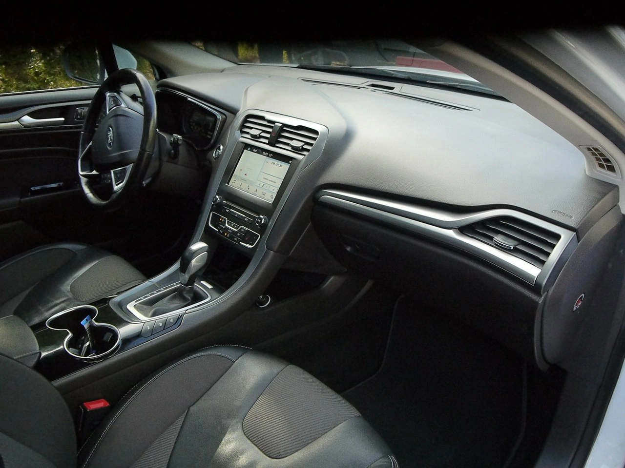 Ford Mondeo - Zdjęcie 30