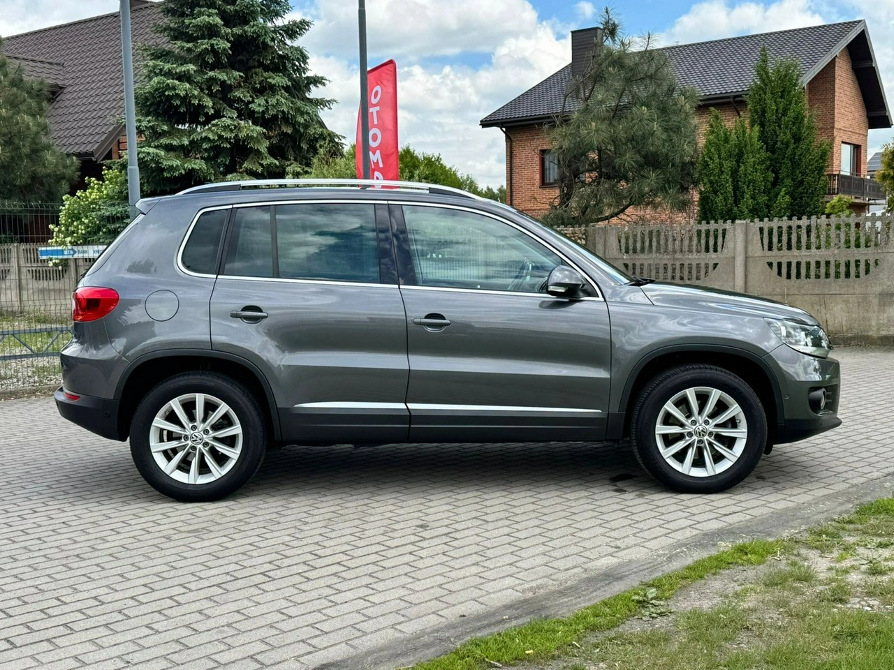 Volkswagen Tiguan - Zdjęcie 11