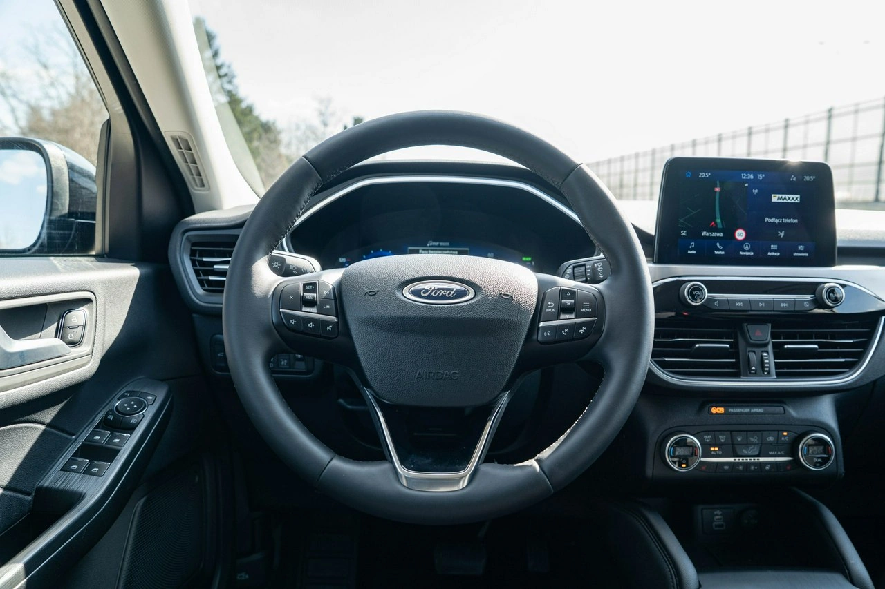Ford Kuga - Zdjęcie 16