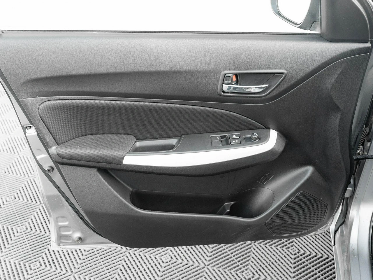 Suzuki Swift - Zdjęcie 9