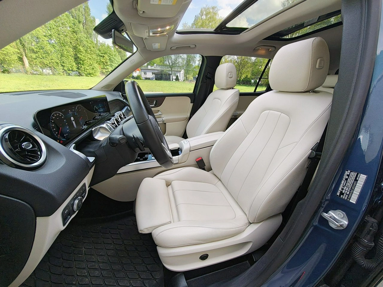 Mercedes GLB - Zdjęcie 26