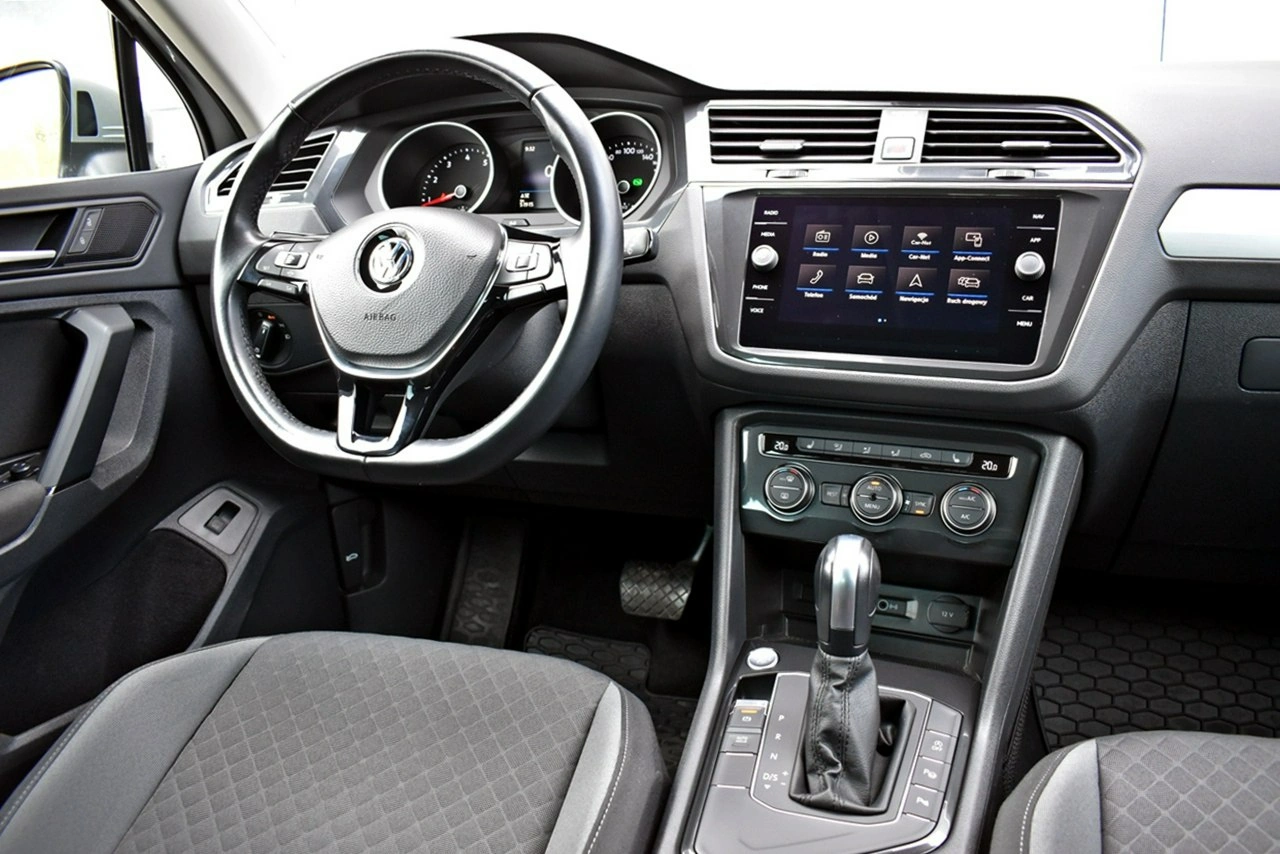 Volkswagen Tiguan - Zdjęcie 17