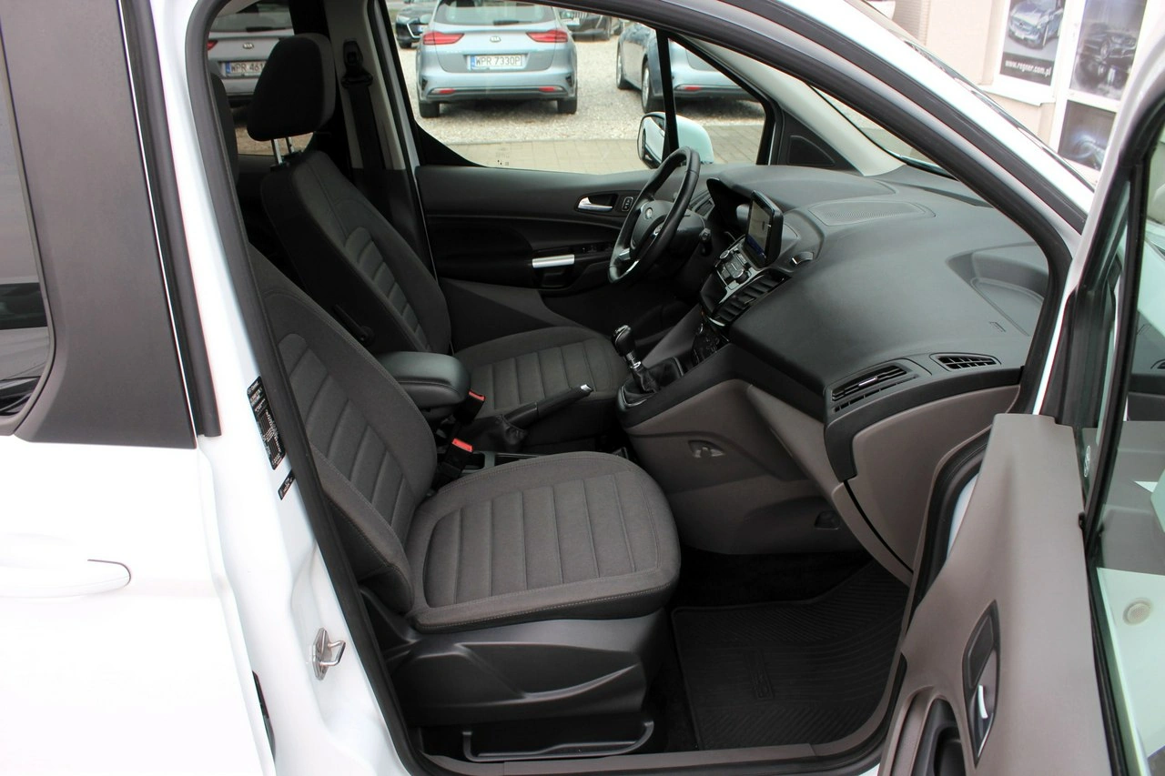 Ford Tourneo Connect - Zdjęcie 11