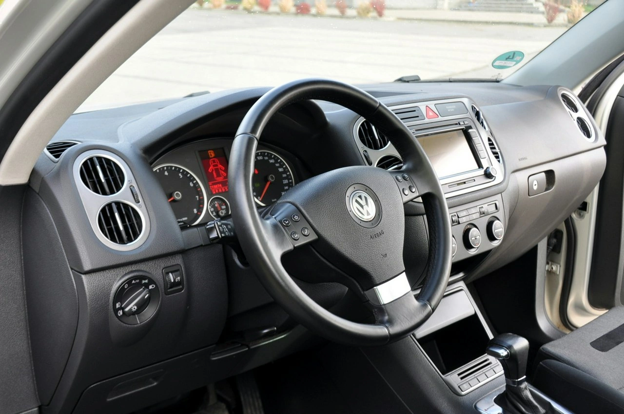 Volkswagen Tiguan - Zdjęcie 21