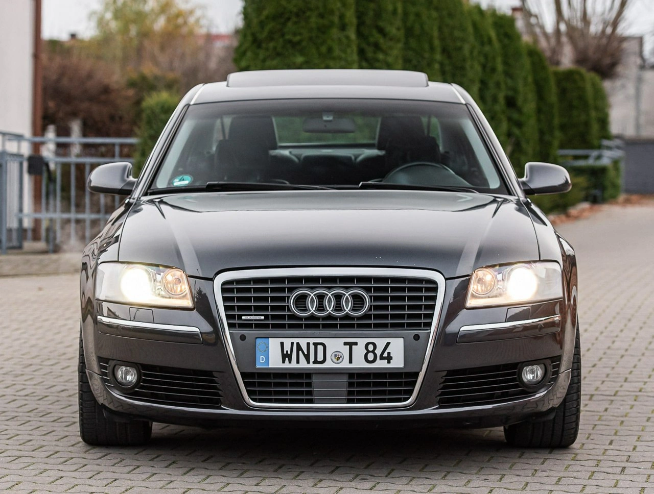 Audi A8 - Zdjęcie 10
