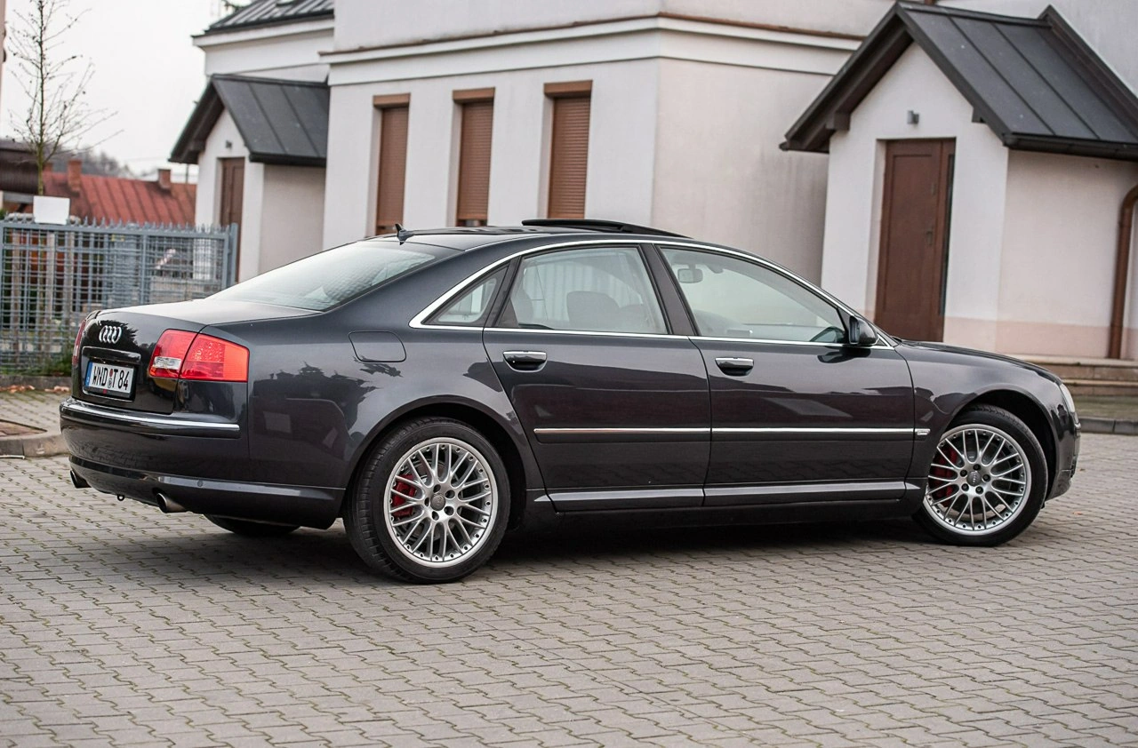 Audi A8 - Zdjęcie 17