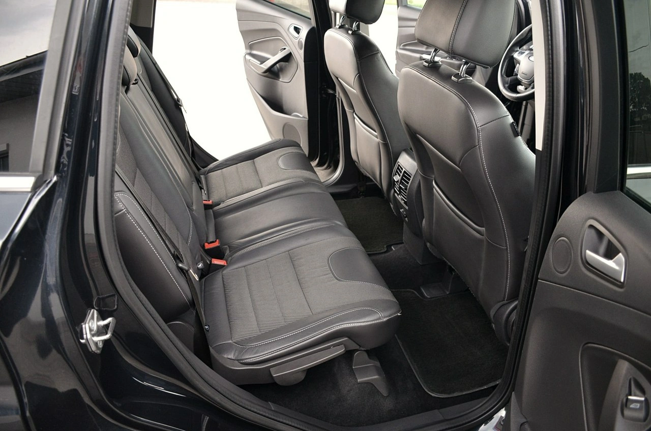 Ford Kuga - Zdjęcie 17