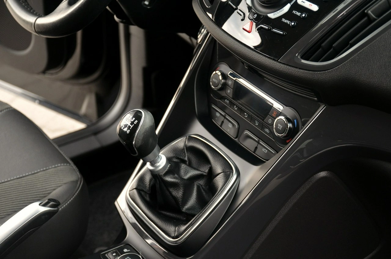 Ford Kuga - Zdjęcie 22