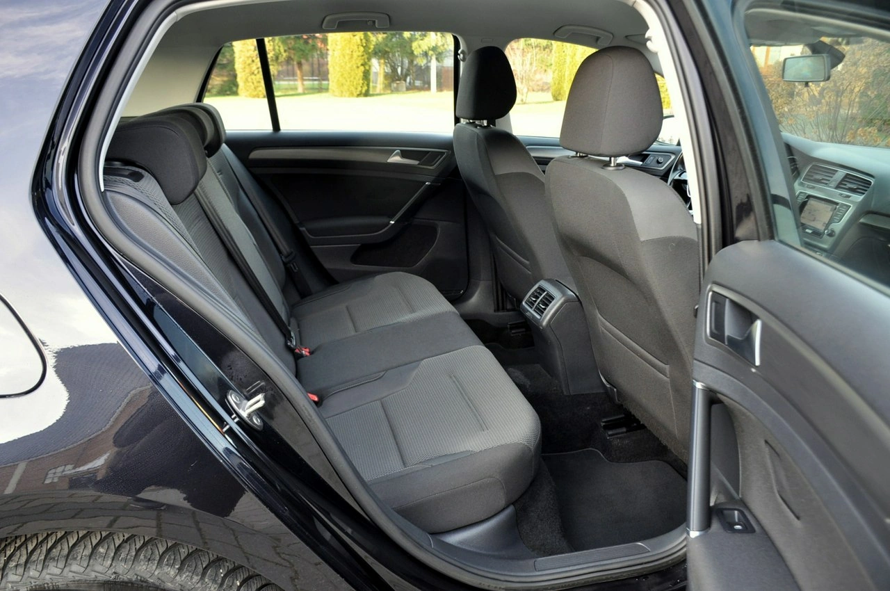 Volkswagen Golf - Zdjęcie 18