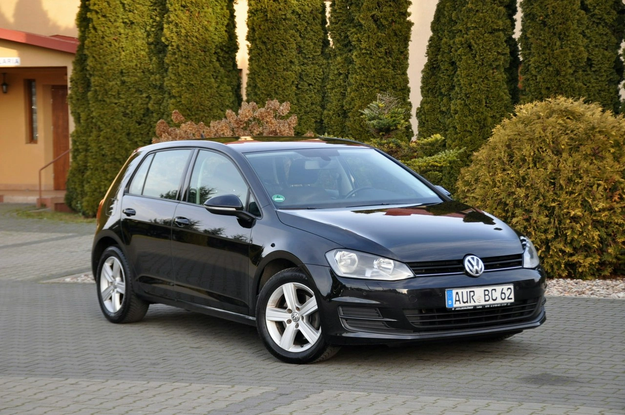 Volkswagen Golf - Zdjęcie 1