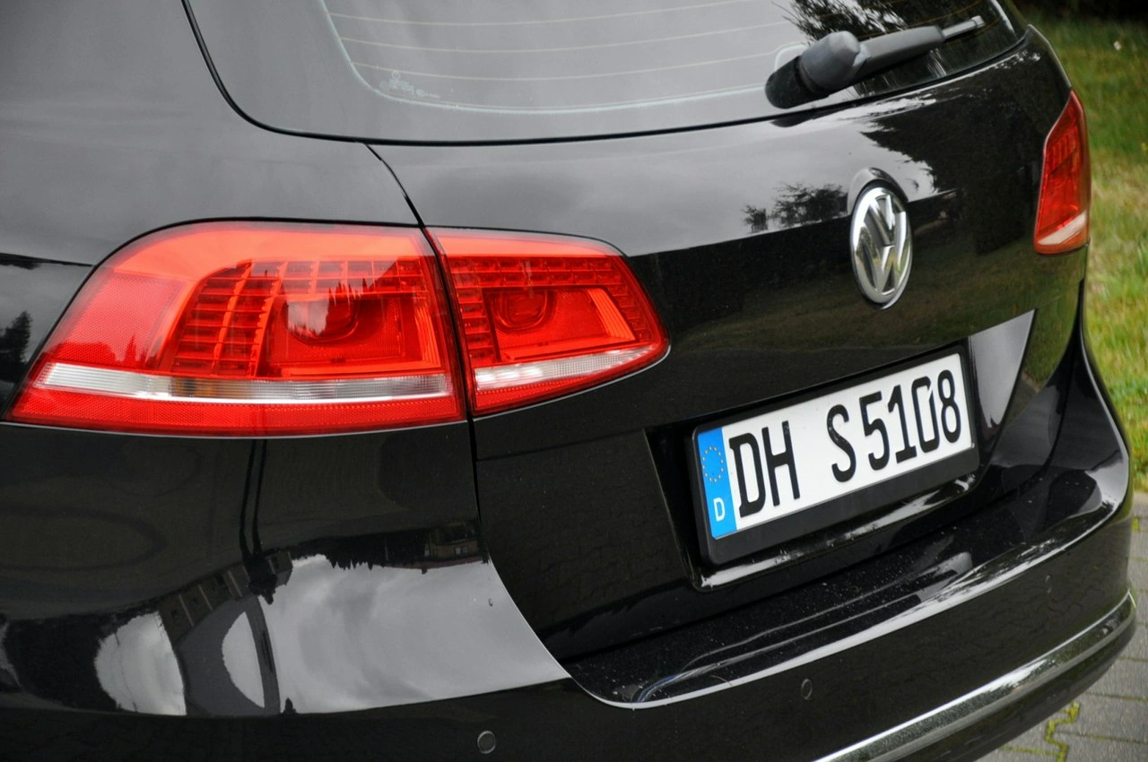 Volkswagen Passat - Zdjęcie 15