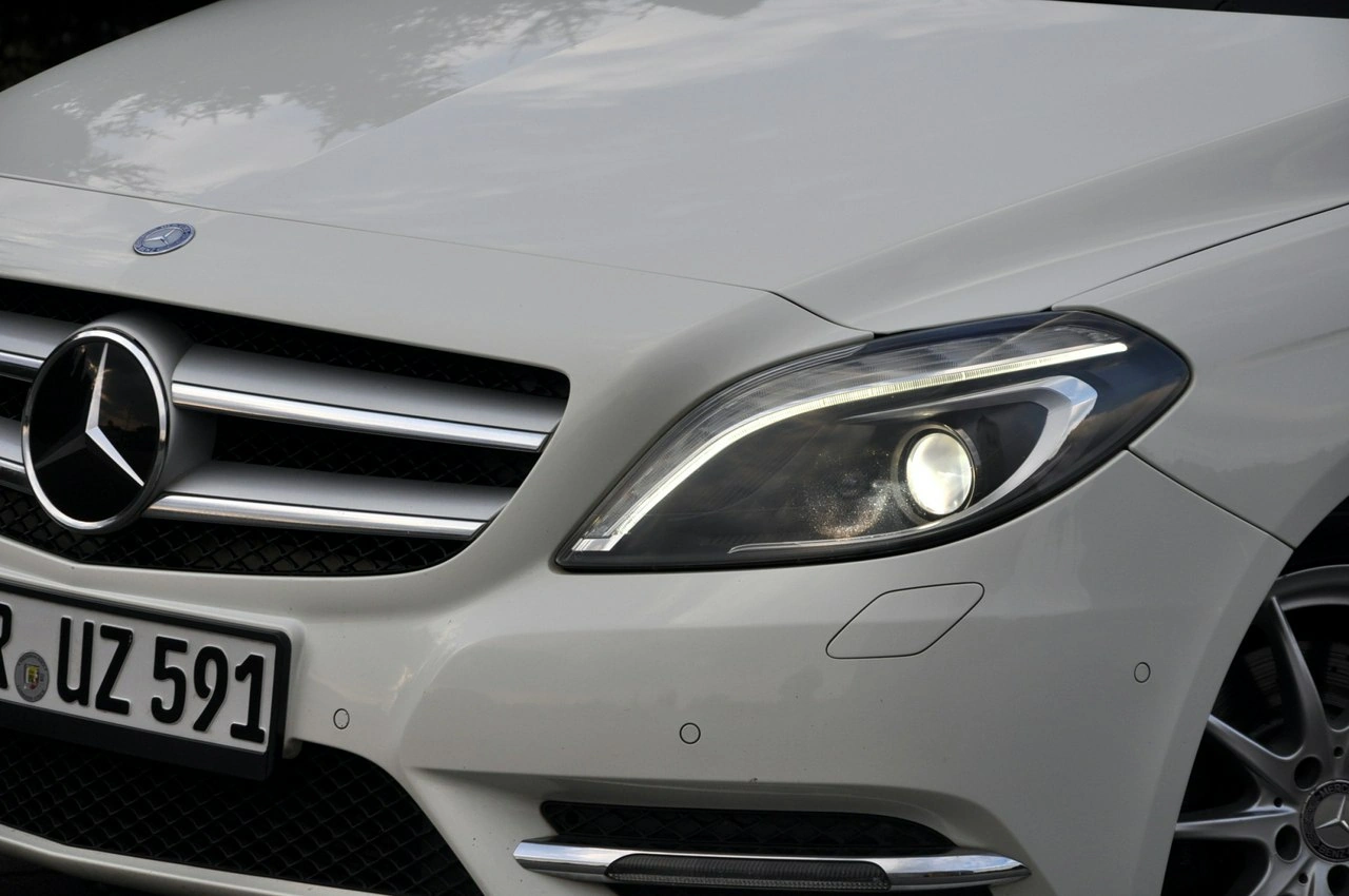 Mercedes B 220 - Zdjęcie 11