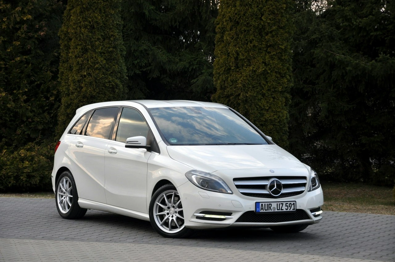 Mercedes B 220 - Zdjęcie 1