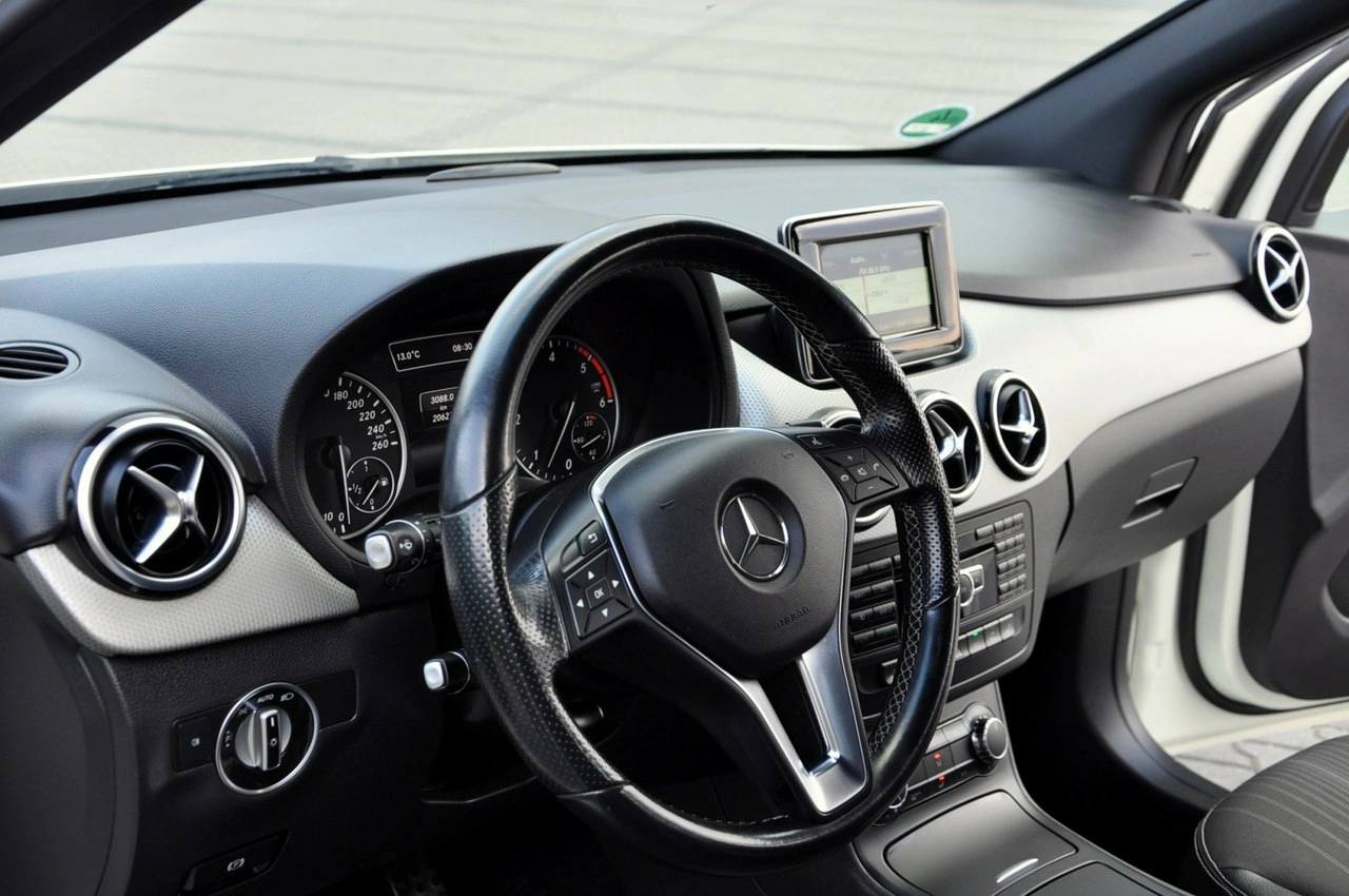 Mercedes B 220 - Zdjęcie 21