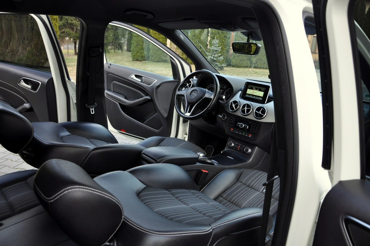Mercedes B 220 - Zdjęcie 22
