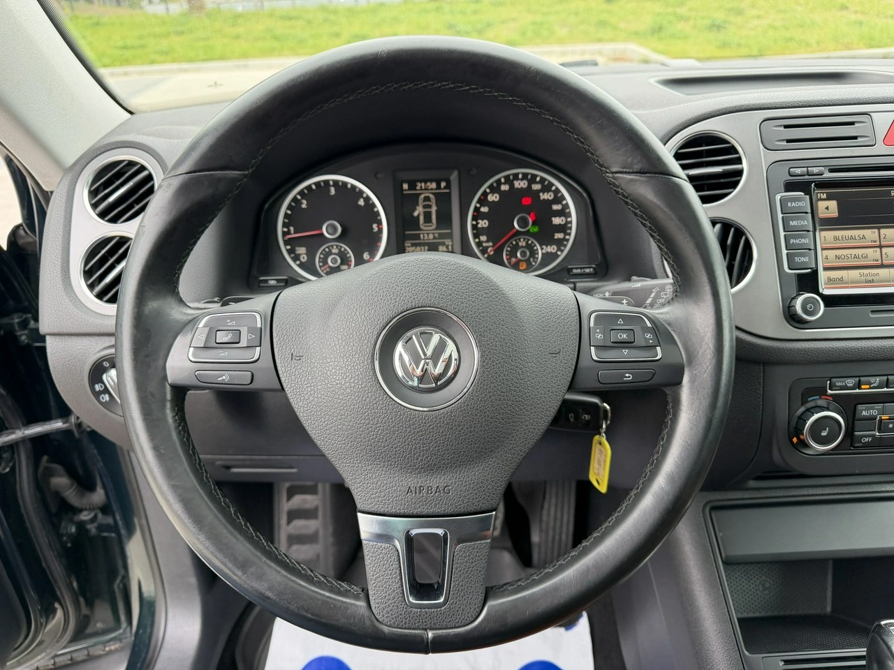 Volkswagen Tiguan - Zdjęcie 21