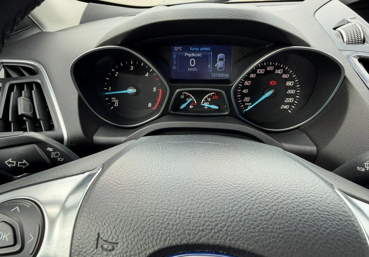 Ford Kuga - Zdjęcie 22