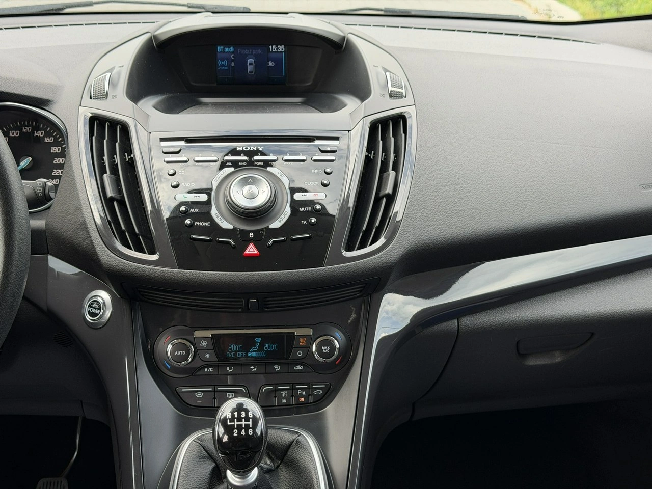 Ford Kuga - Zdjęcie 20