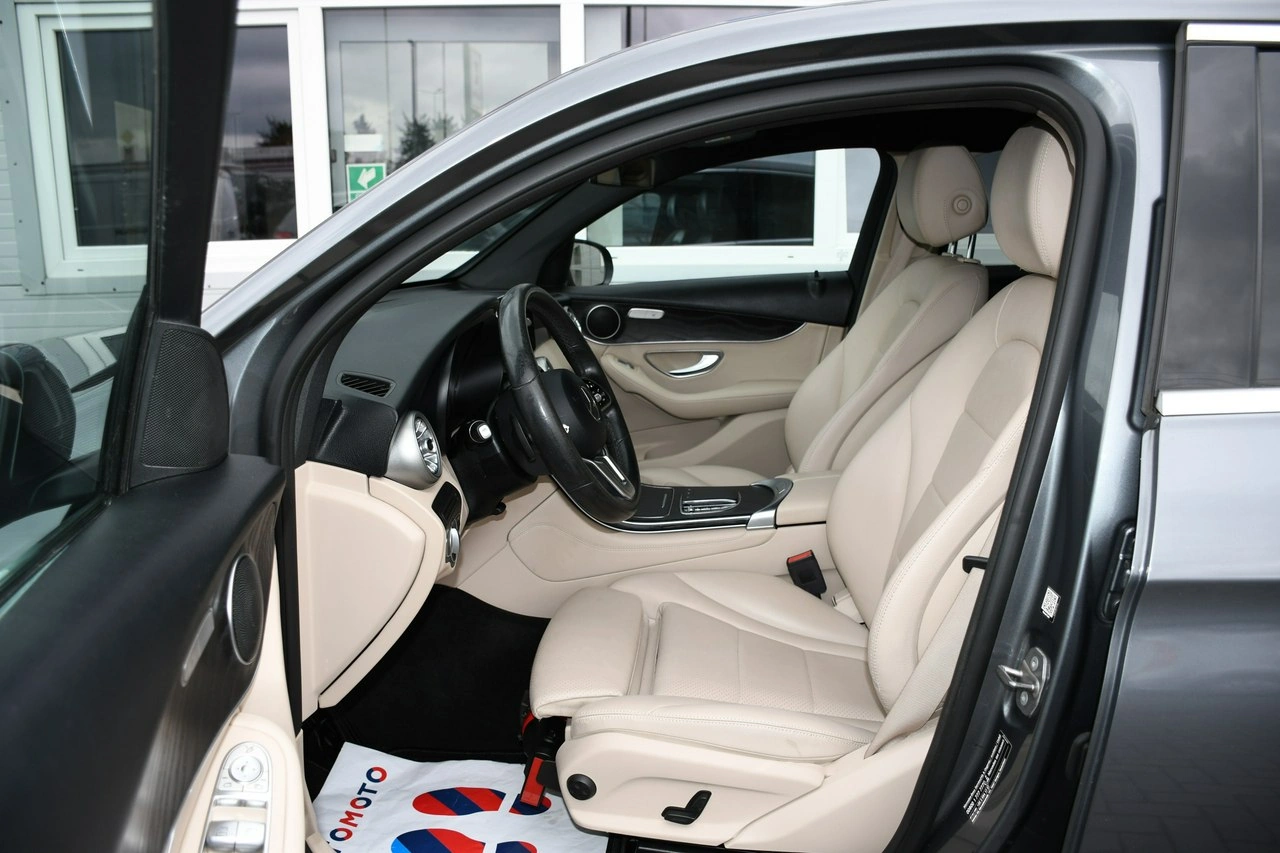 Mercedes GLC 200 - Zdjęcie 21