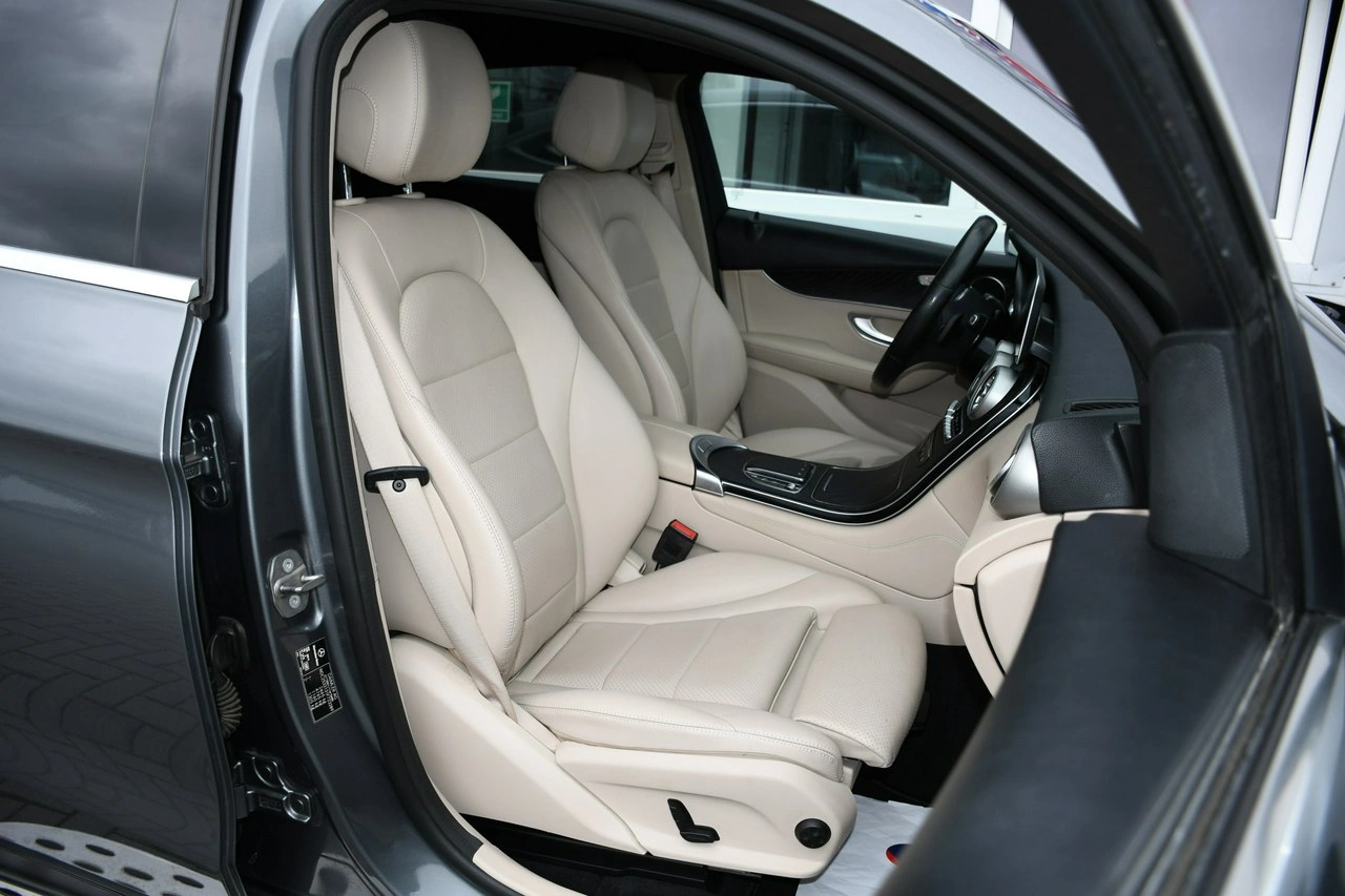 Mercedes GLC 200 - Zdjęcie 27