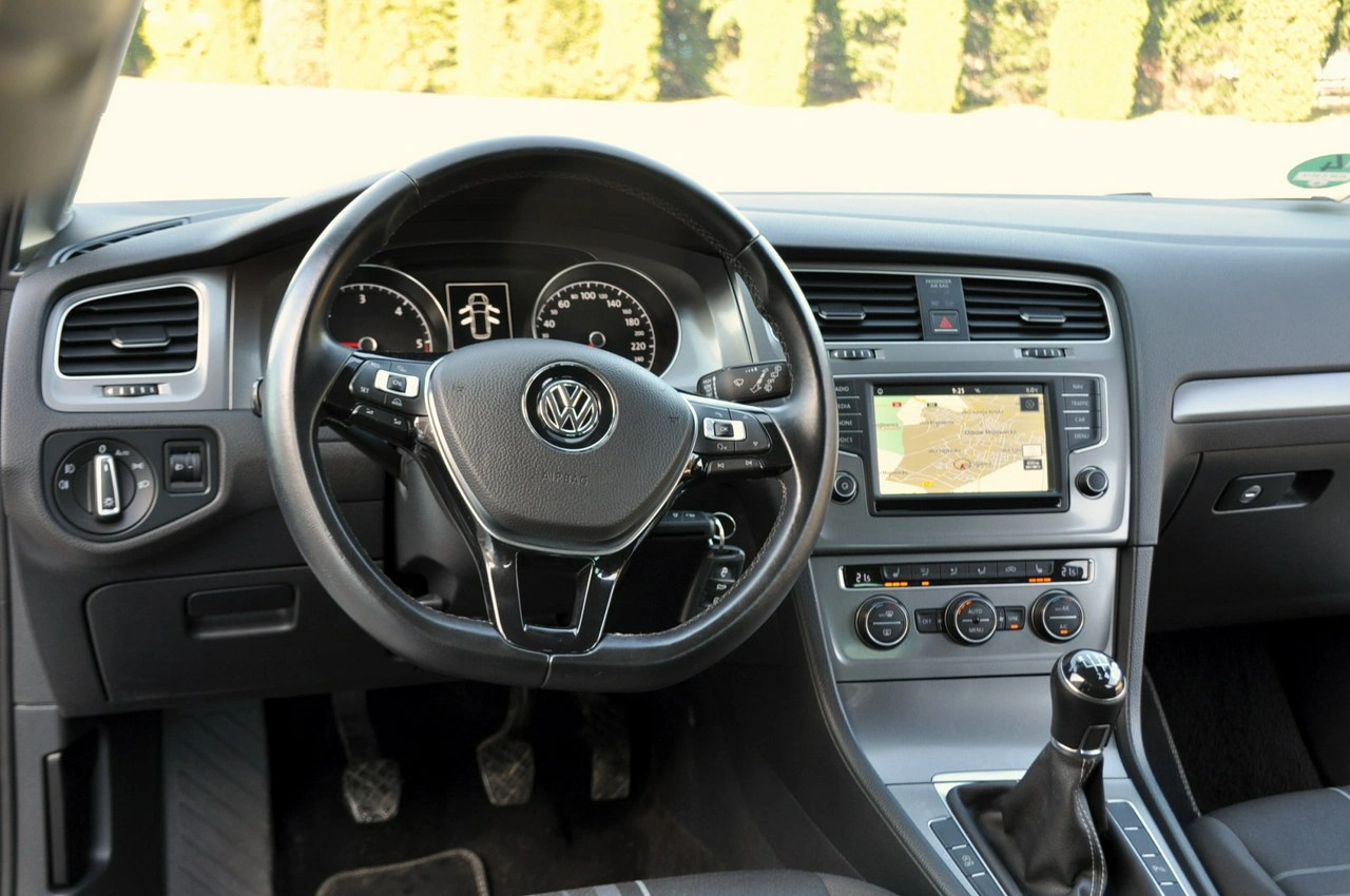 Volkswagen Golf - Zdjęcie 29