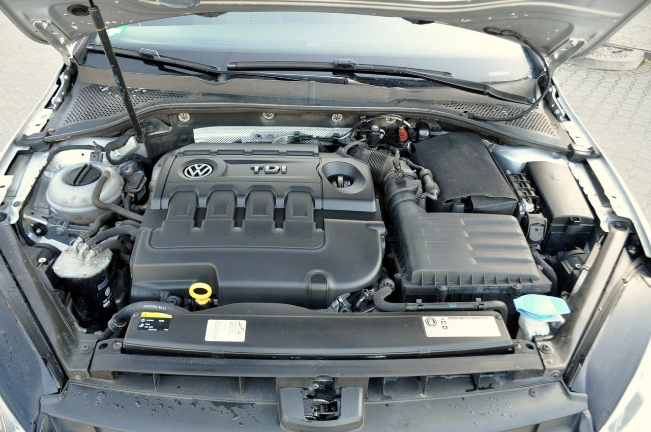 Volkswagen Golf - Zdjęcie 38