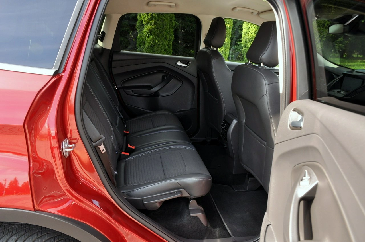 Ford Kuga - Zdjęcie 18