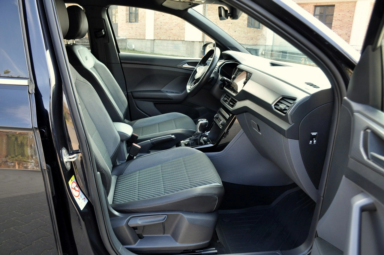 Volkswagen T-Cross - Zdjęcie 17