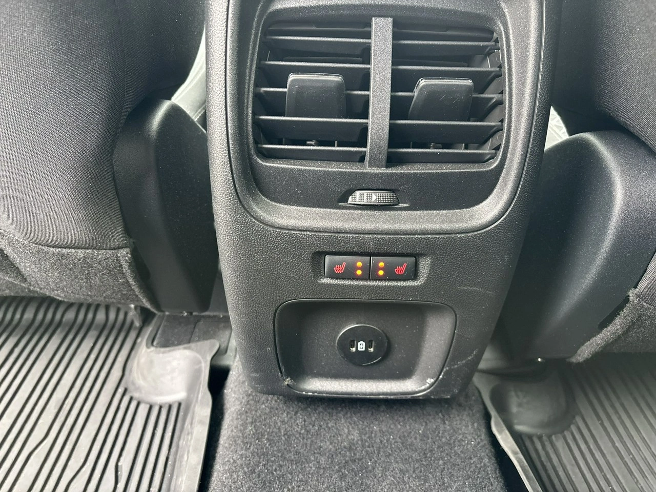 Ford Kuga - Zdjęcie 14