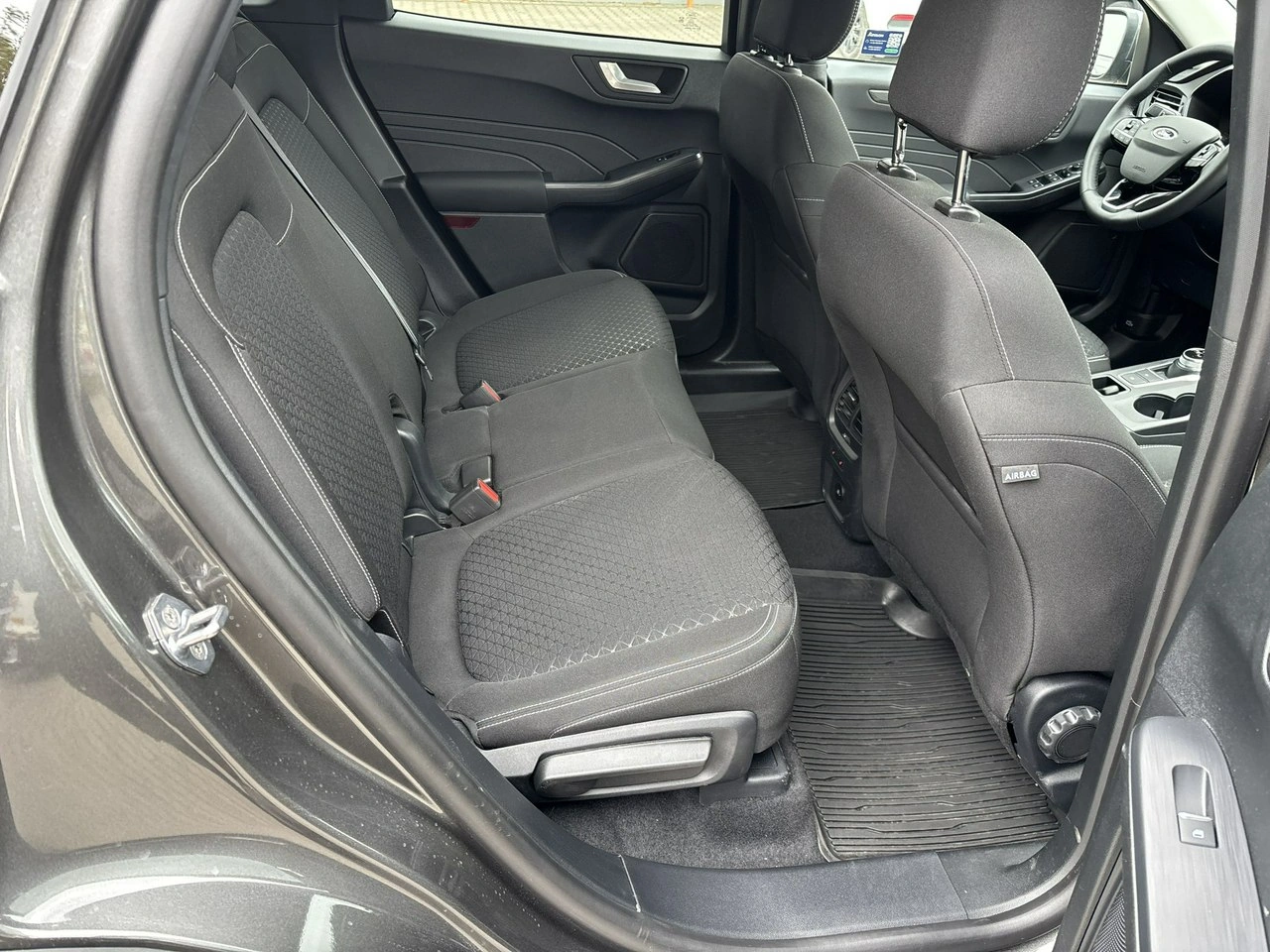 Ford Kuga - Zdjęcie 16
