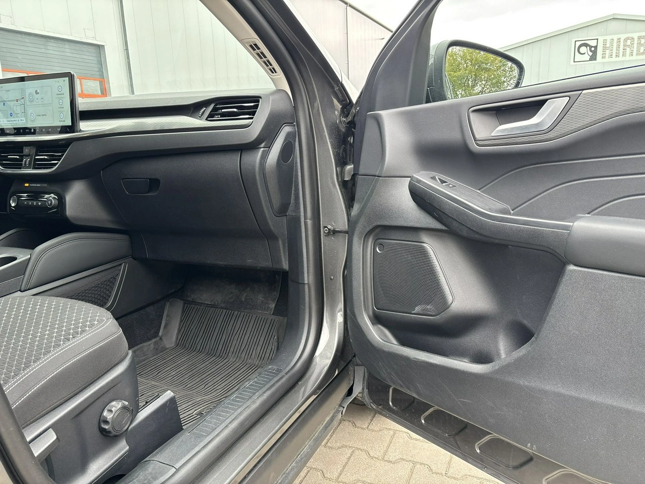 Ford Kuga - Zdjęcie 18