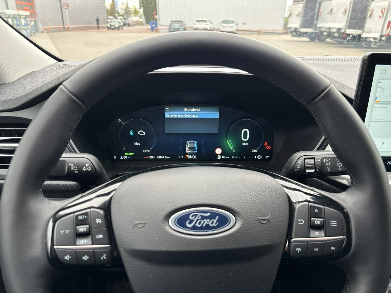 Ford Kuga - Zdjęcie 21