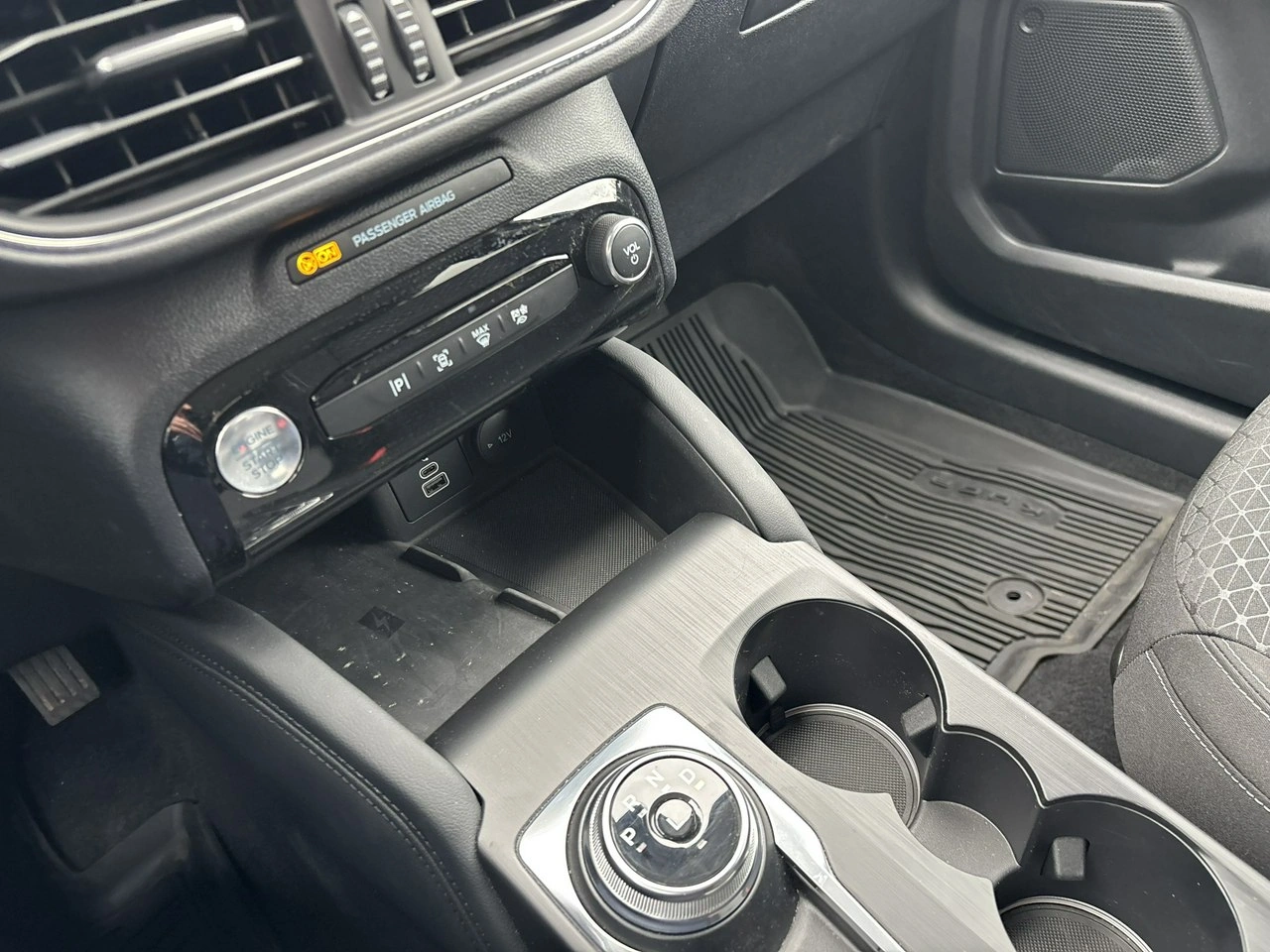 Ford Kuga - Zdjęcie 26